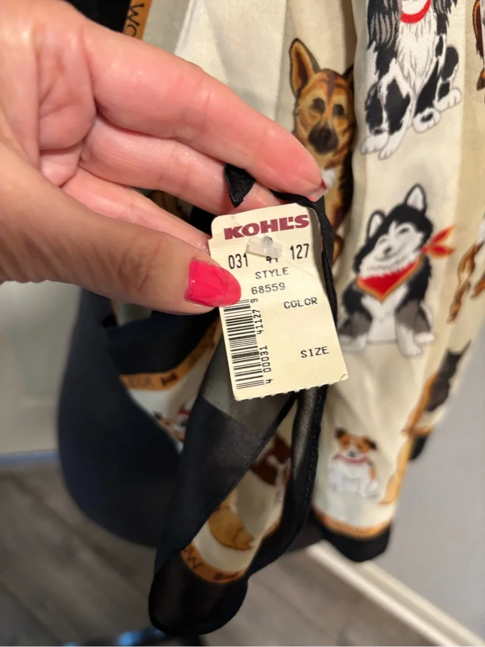 NWT Dog Lovers Polyester Scarf
